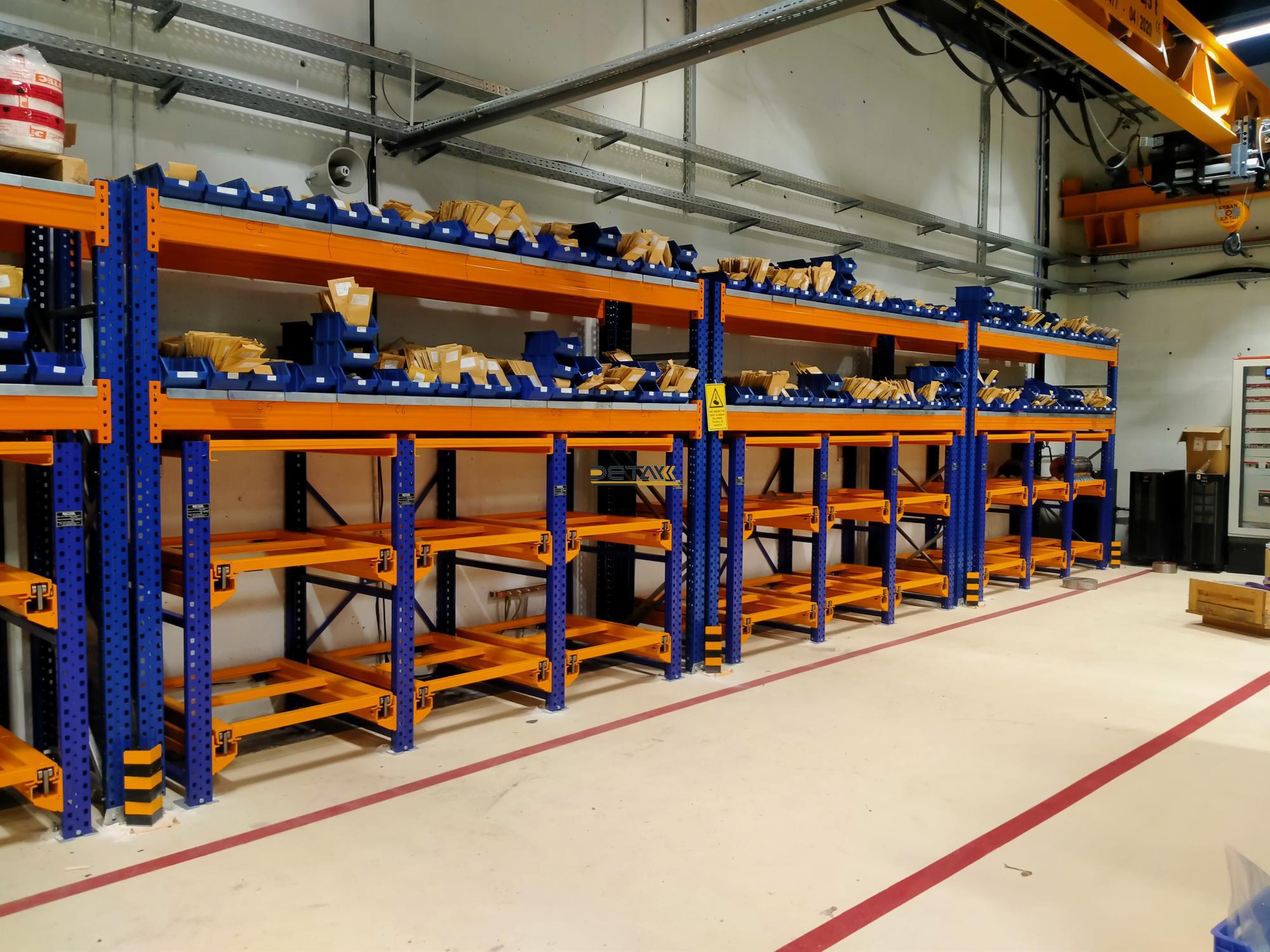 Kalıp rafı montajı