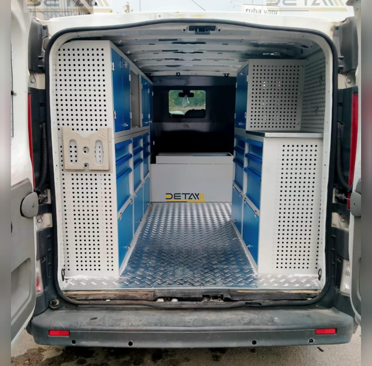 RENAULT TRAFFİC ARAÇ İÇİ EKİPMANLARI