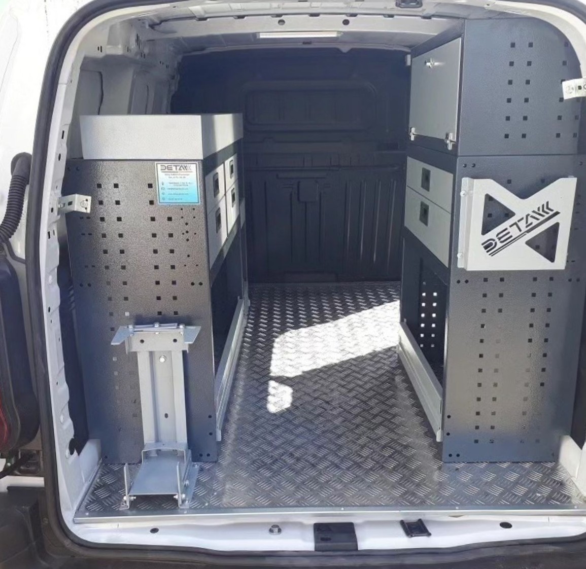 DOBLO MAXI MOBILE SERVICE VEHICLE