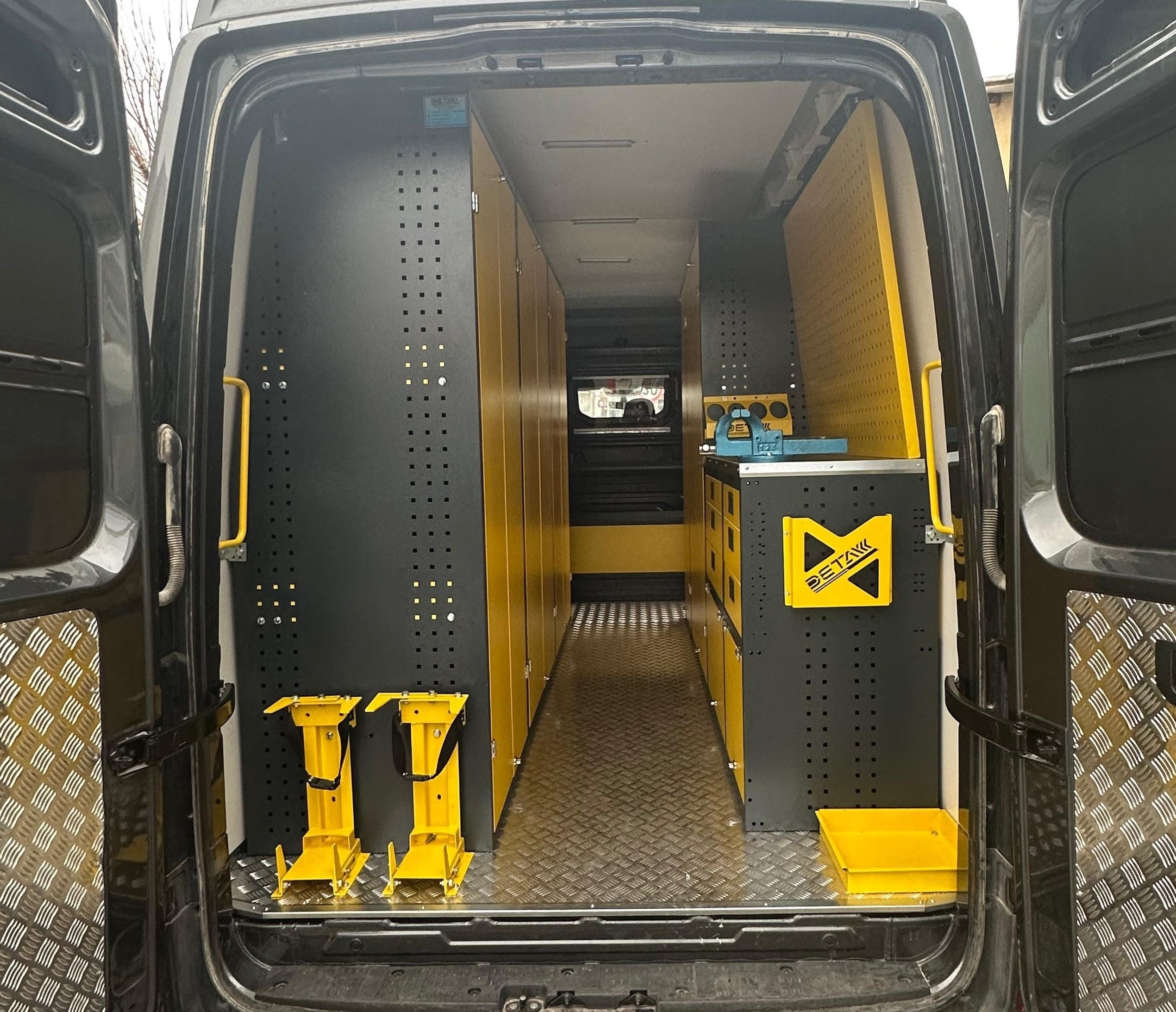 MAN TGE MOBILE SERVICE VEHICLE