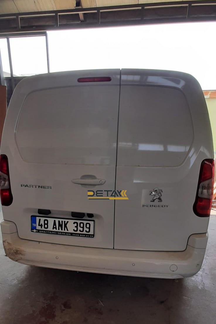 Peugeot Partner Mobil Servis Araci 3 Peugeot Partner Mobil Servis Araci 3