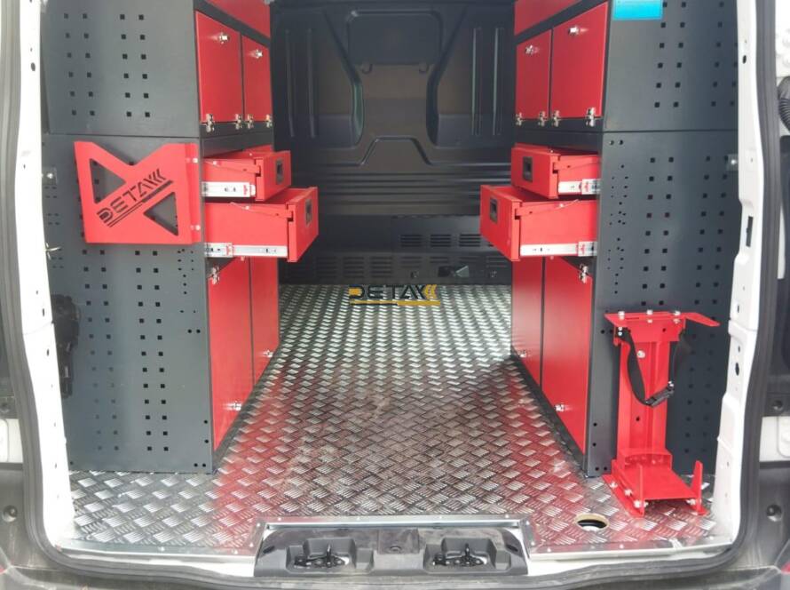 Ford Custom Araç İçi Donanım2