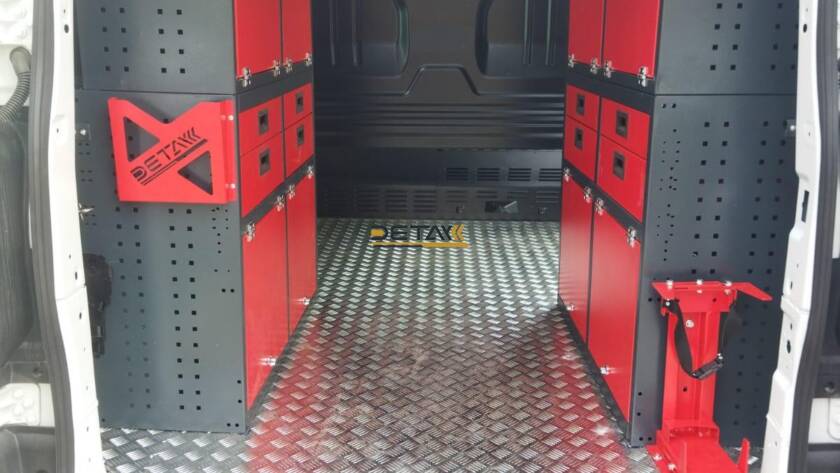 Ford Custom Araç İçi Donanım3