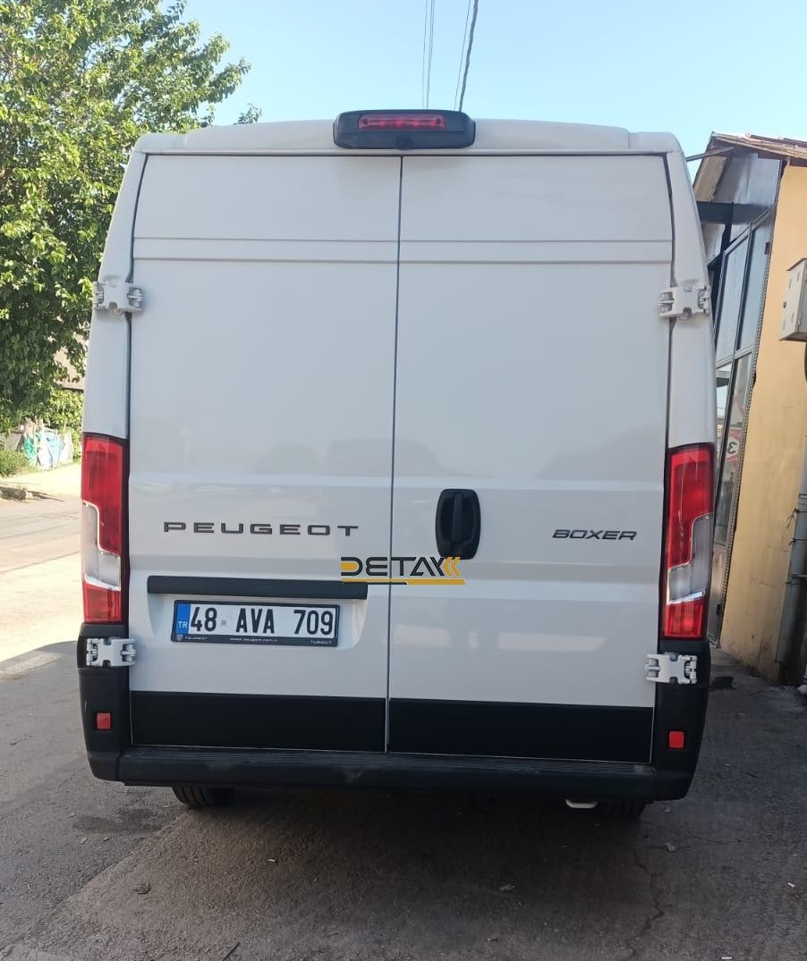 Peugeot boxer mobil servis araci 1