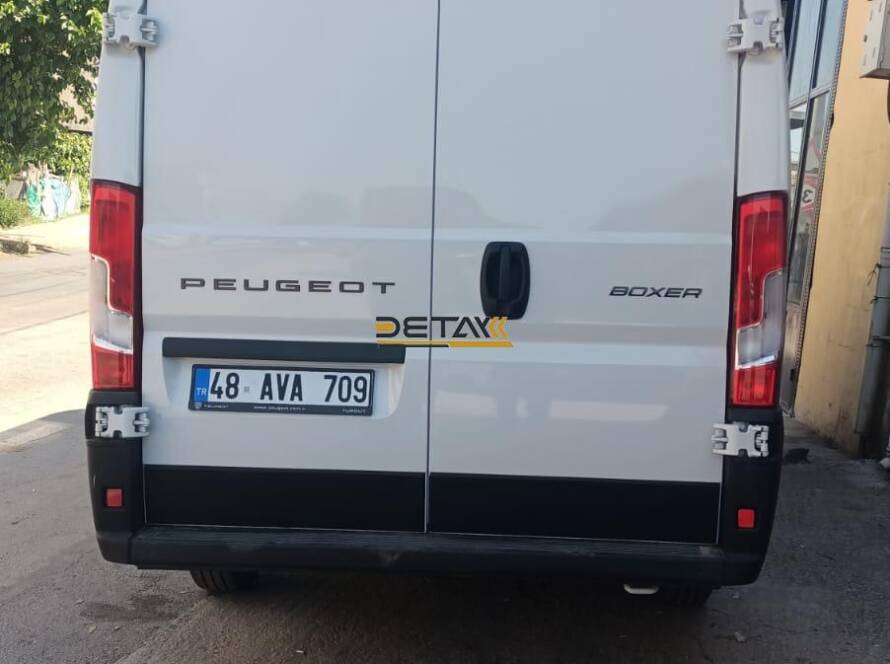 Peugeot boxer mobil servis araci 1