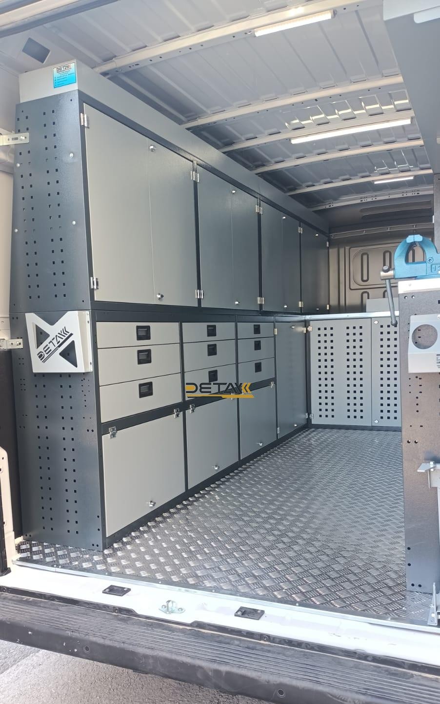 Peugeot boxer mobil servis araci 3