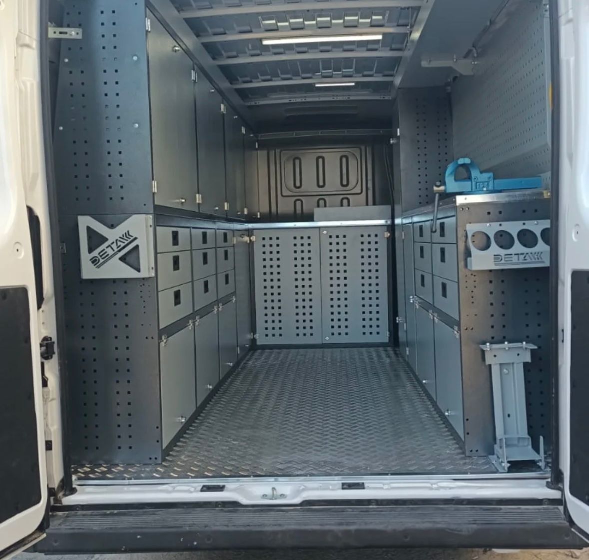 Peugeot Boxer Mobil Servis Aracı