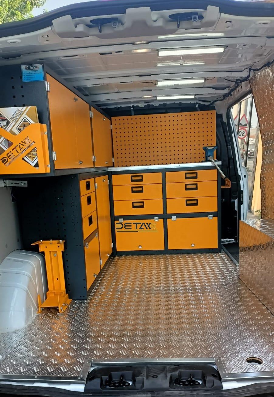 Ford Custom Mobil Servis Aracı 2