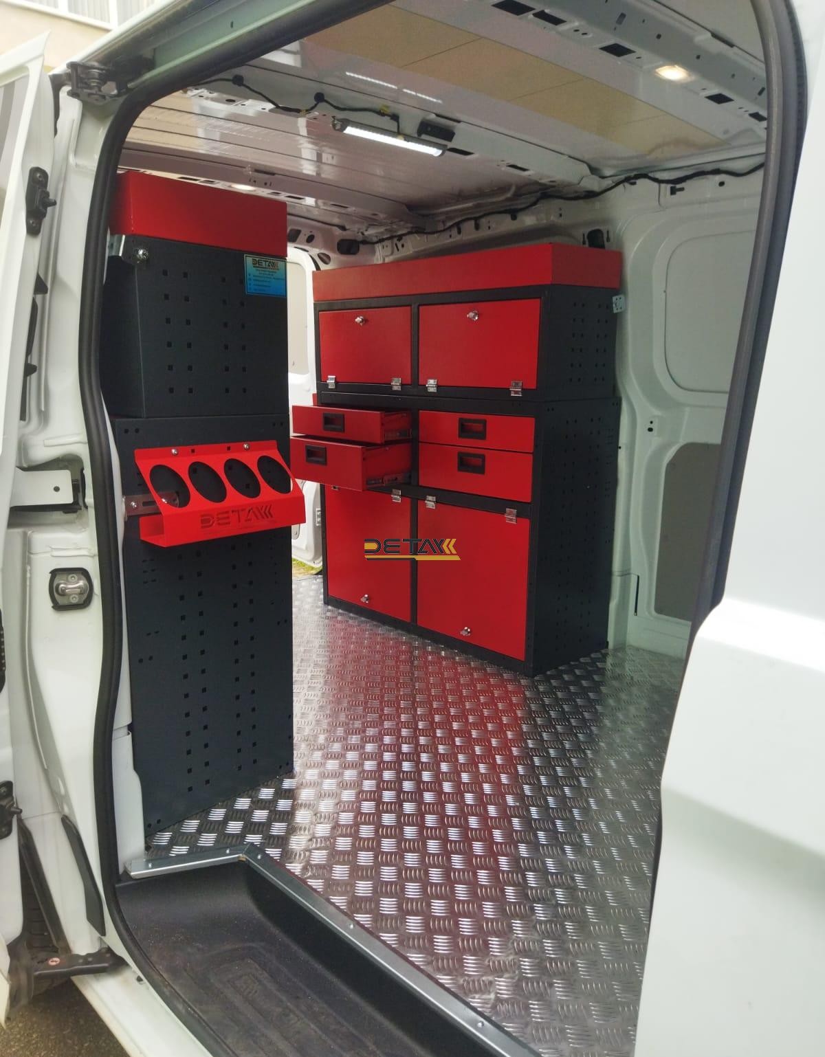 Ford Custom Arac Ici Donanim5