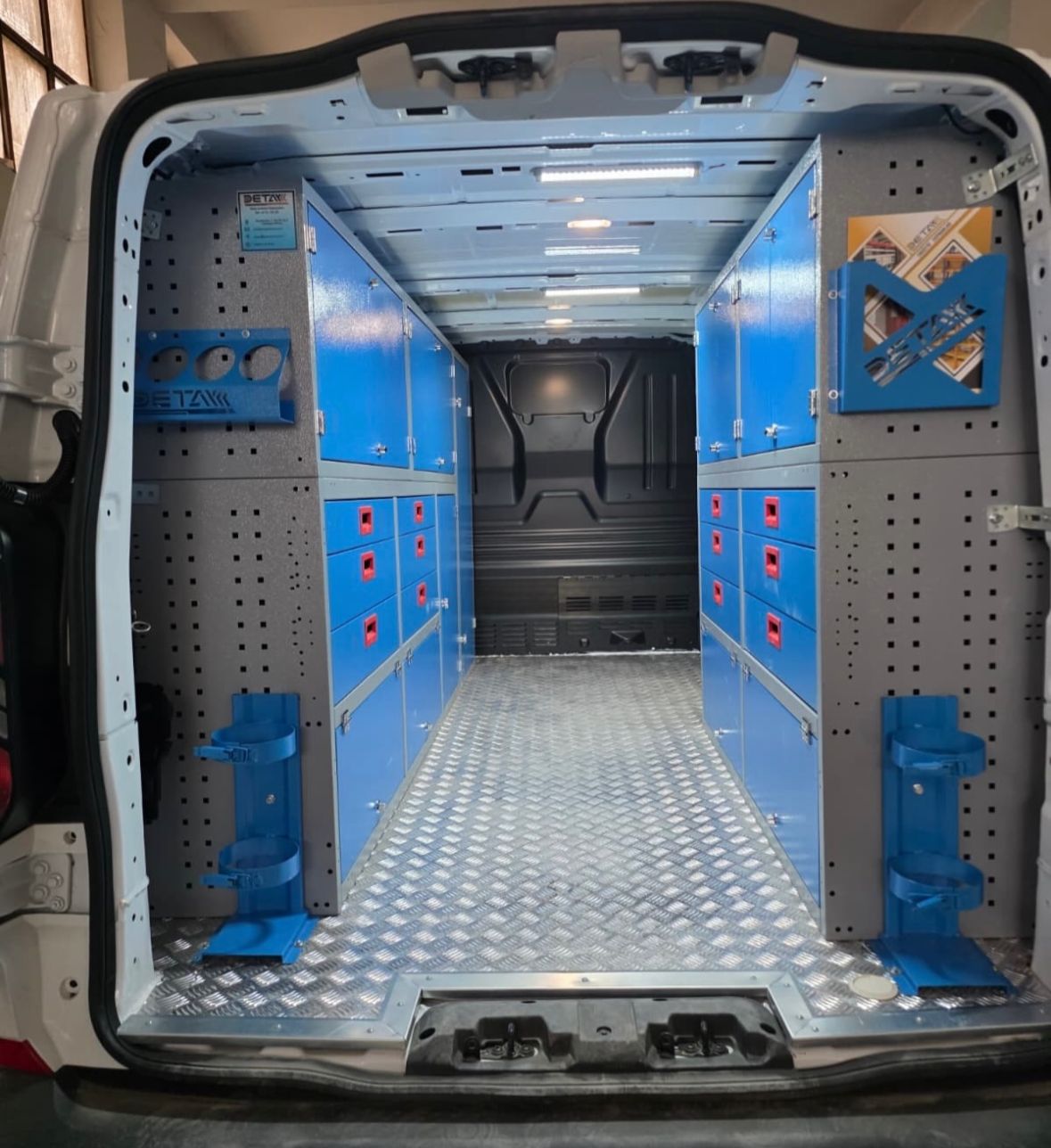 FORD CUSTOM VEHICLE INTERIOR EQUIPMENT