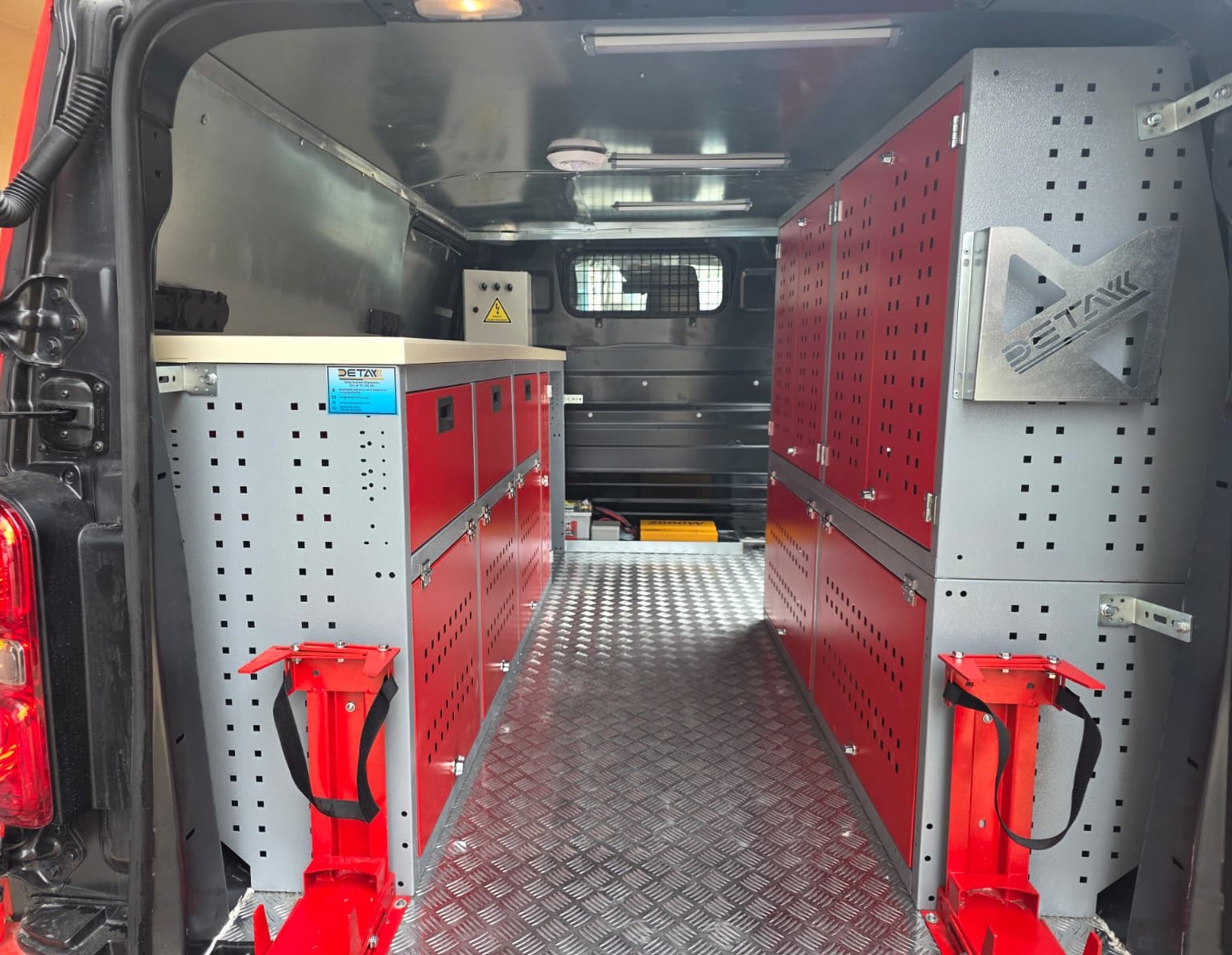OPEL VIVARO MAINTENANCE VEHICLE
