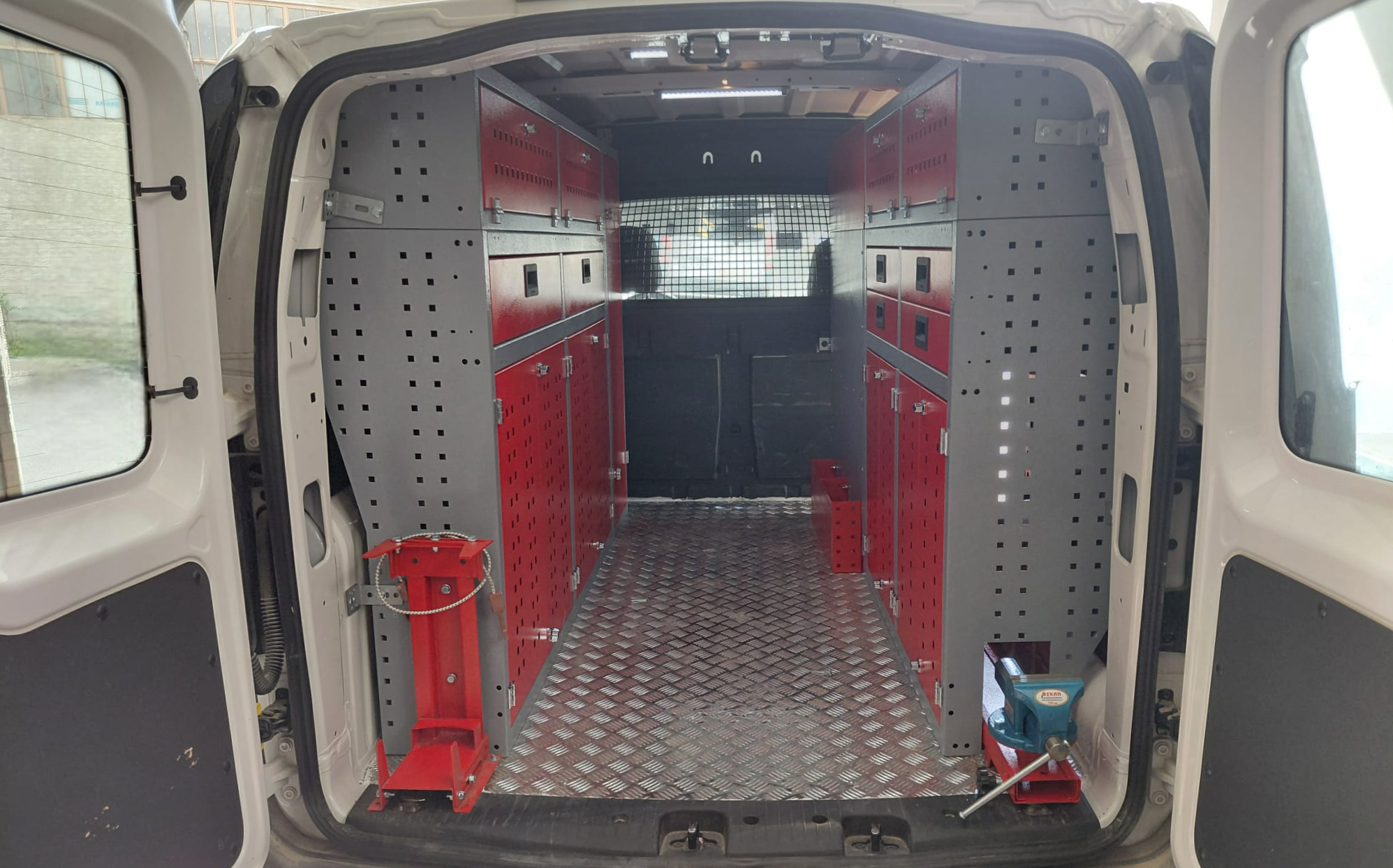 Volkswagen Caddy Doğalgaz Bakım Aracı